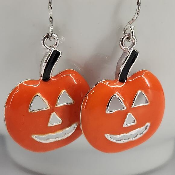 Jack-O-Lantern drop dangle Halloween Earrings Pumpkin Enamel hook - Picture 1 of 7